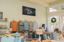 Load image into Gallery viewer, Tail Wave